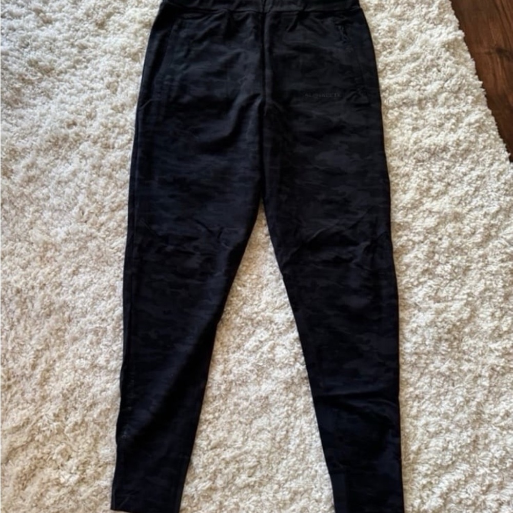 Alphalete Black Camo Men's Joggers - M